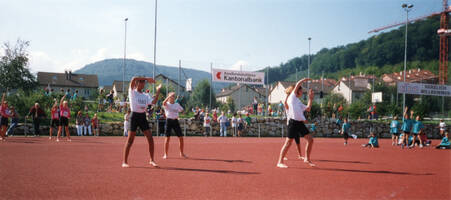 1994-09-04JugendturnfestSissachGym.Mdchen.jpg